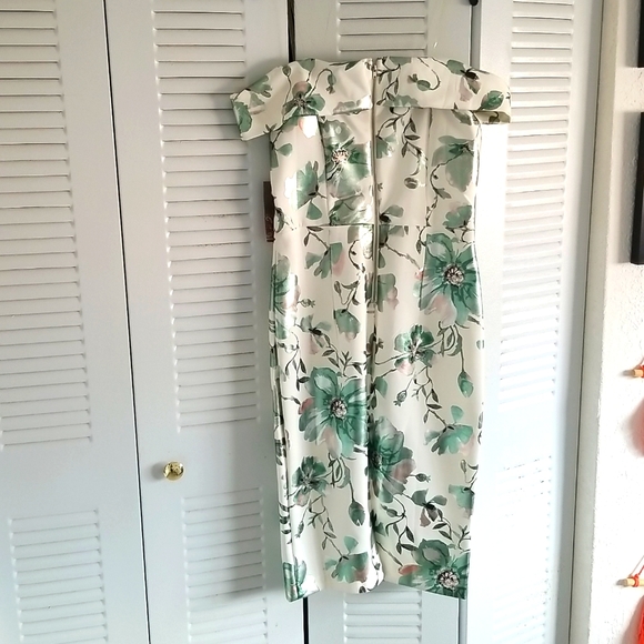 Off shoulder dress - Picture 2 of 4